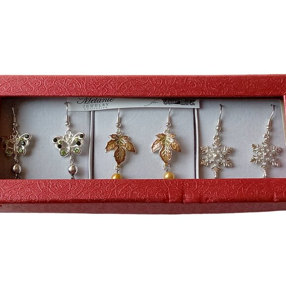 3 Pairs of Dangle Earrings, Butterflies, Leafs, Snowflakes - Picture 5 of 16